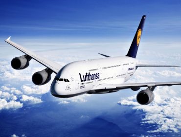 LA flight emergently lands as 6 onboard fall ill