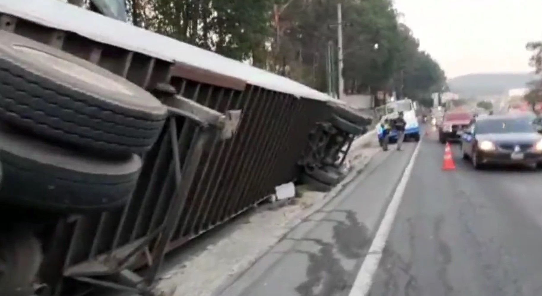 GUATEMALA ACCIDENTE TRAILER