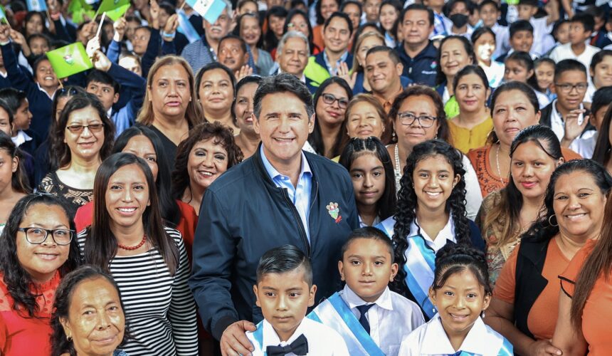 Ricardo Quiñonez Impulsa Desarrollo Educativo