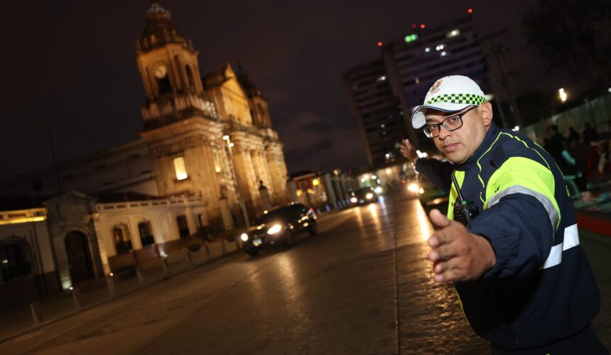 PMT de Ricardo Quiñónez presente en los Bazares Navideños