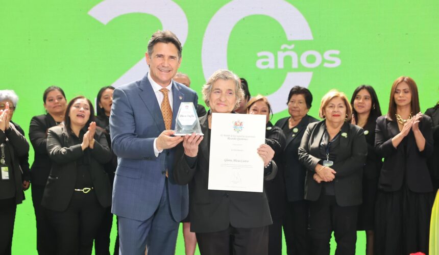 Ricardo Quiñónez celebra a estudiantes de cursos técnicos