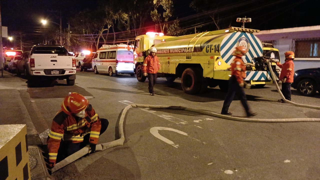 Alarma en la Zona 12 por fuerte olor en el aire