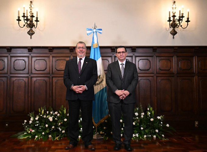 Gabriel García Luna, el nuevo fiscal general y jefe del Ministerio Público de Guatemala, asumió el cargo este domingo