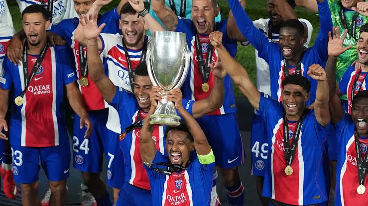 PSG vuelve a ganar la Supercopa tras vencer al Aston Villa