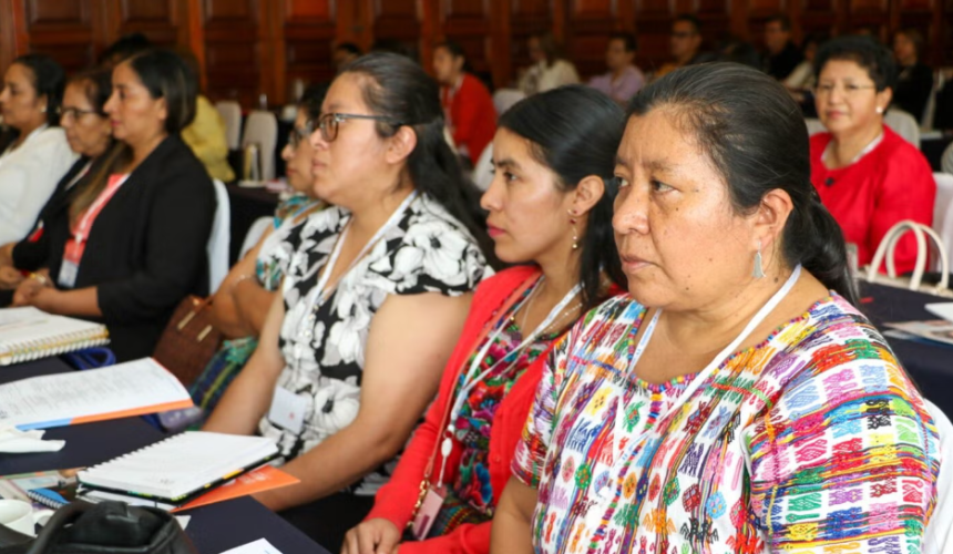 Autoridades de enfermería del MSPAS durante el taller de habilidades gerenciales organizado con la OPS/OMS en Guatemala