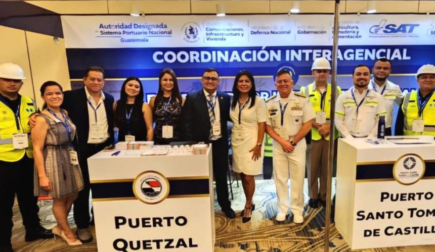 Delegación guatemalteca e integrantes de la Comisión Centroamericana de Transporte Marítimo reunidos en la XLVIII Reunión Portuaria del Istmo Centroamericano.